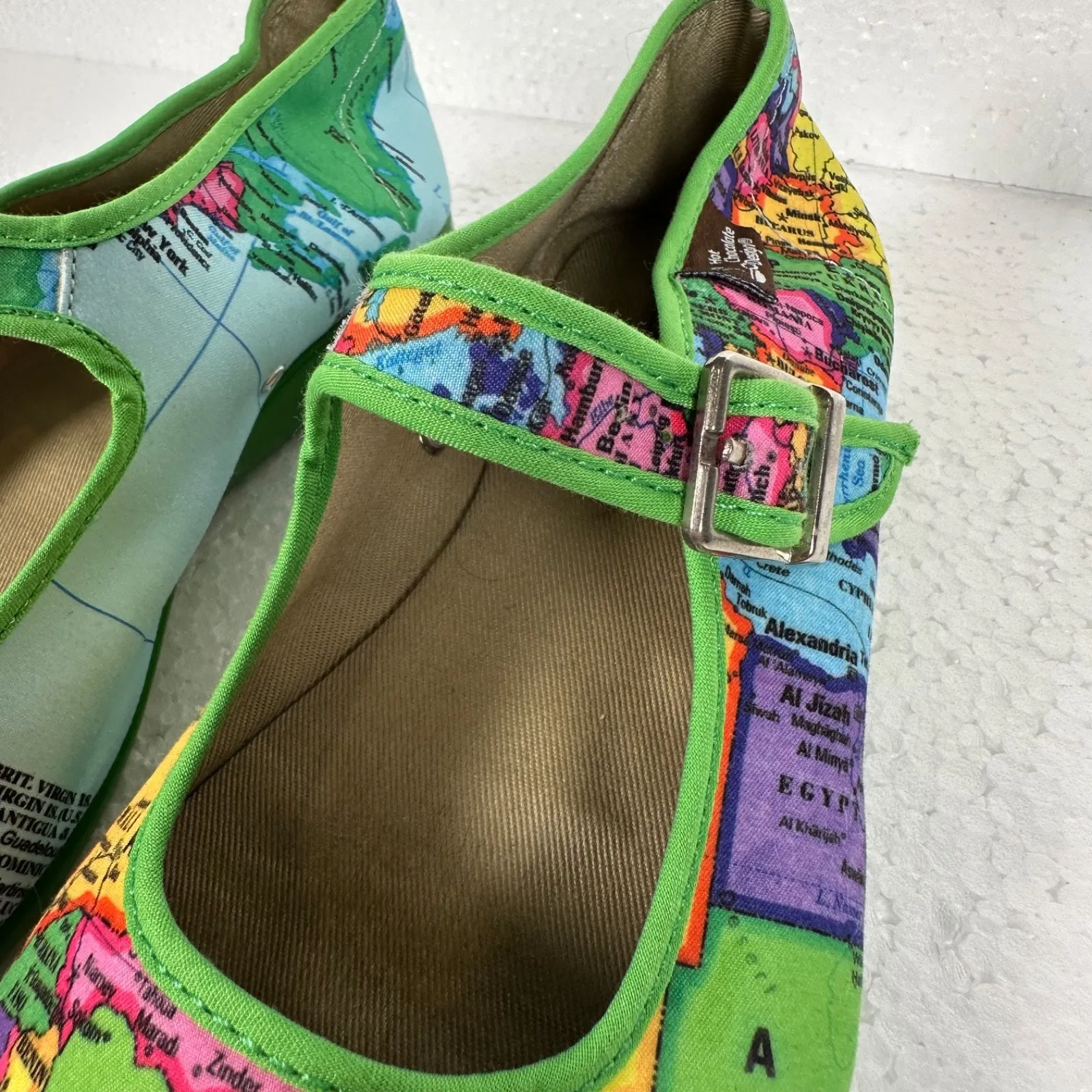 Hot Chocolate Design Chocolaticas Bon Voyage Mary Jane Flats Women's 35/5 Shoes Green - Image 3