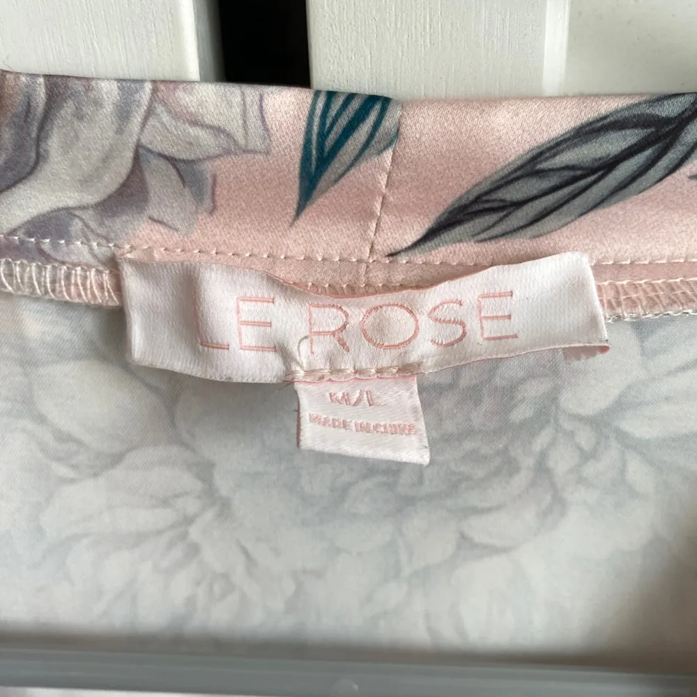 Le Rose Floral Robe Pink Embroidered Medium/Large Size undefined - Image 7