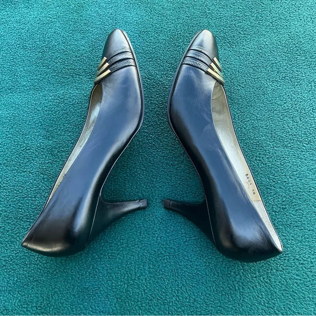 Elegant 🌹GIVENCHY shoes 🌹 - Image 4