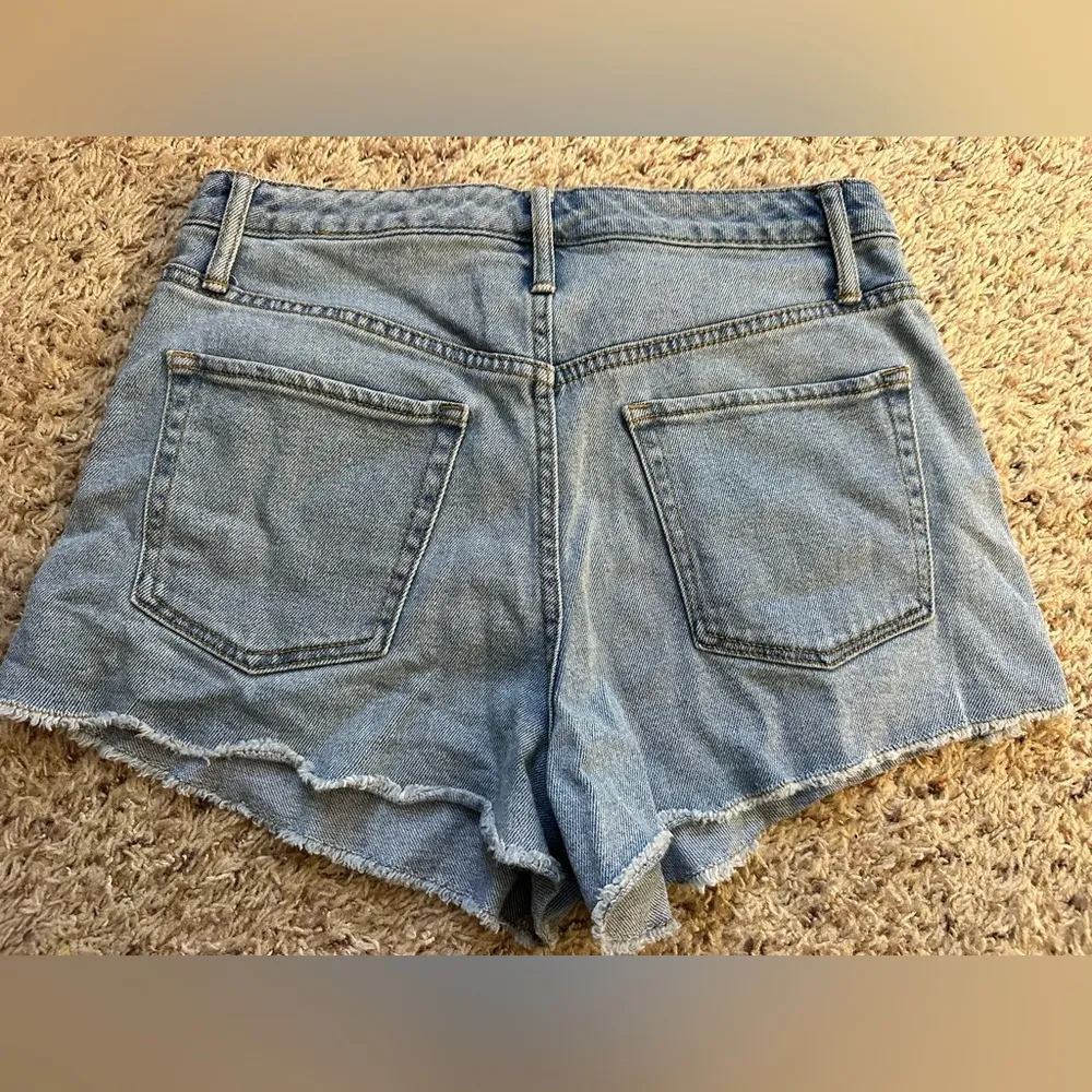 WOMENS WILD FABLE HIGH RISE BLUE JEAN SHORTS SIZE 8 STONE WASH FRAYED - Image 6