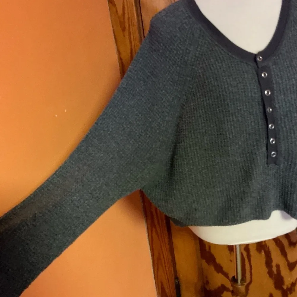 Urban Outfitters Grey Beachy Sweatshirt - Image 4