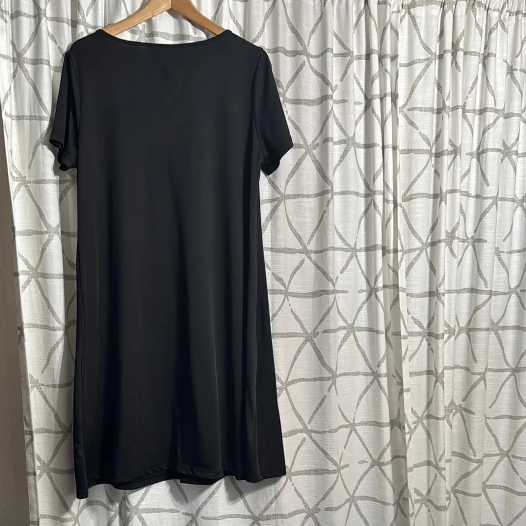 Classic Black V - Image 4