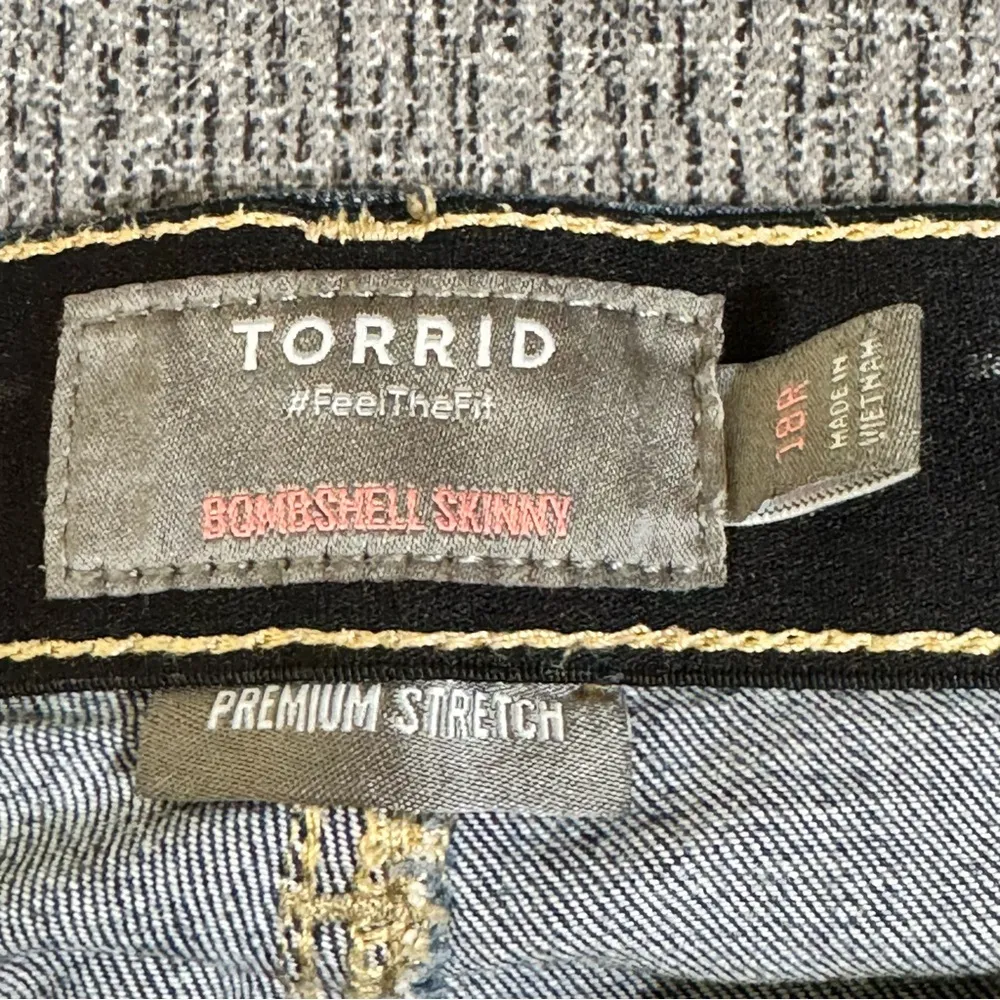 Torrid Women’s Bombshell Skinny Button Fly Jeans - Image 7