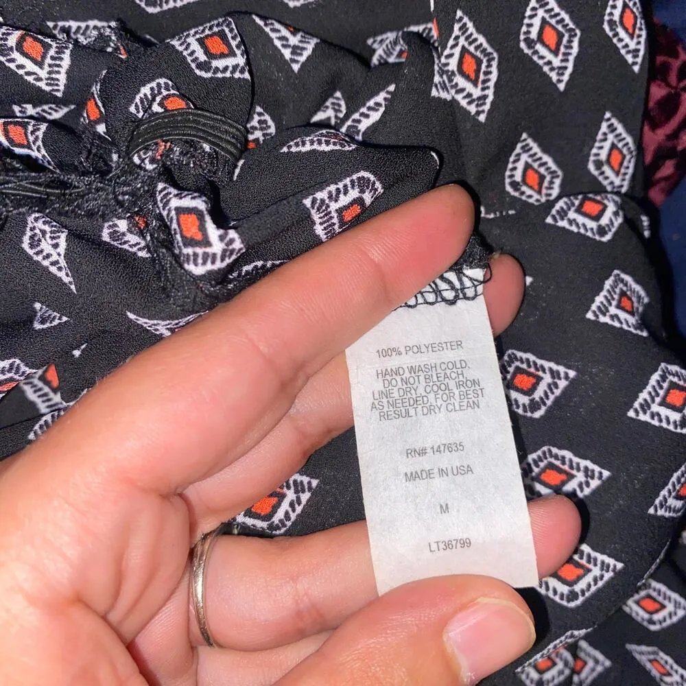 Romeo & Juliet Couture Geometric Sleeveless Surplice Jumpsuit Womens Size Medium - Image 6