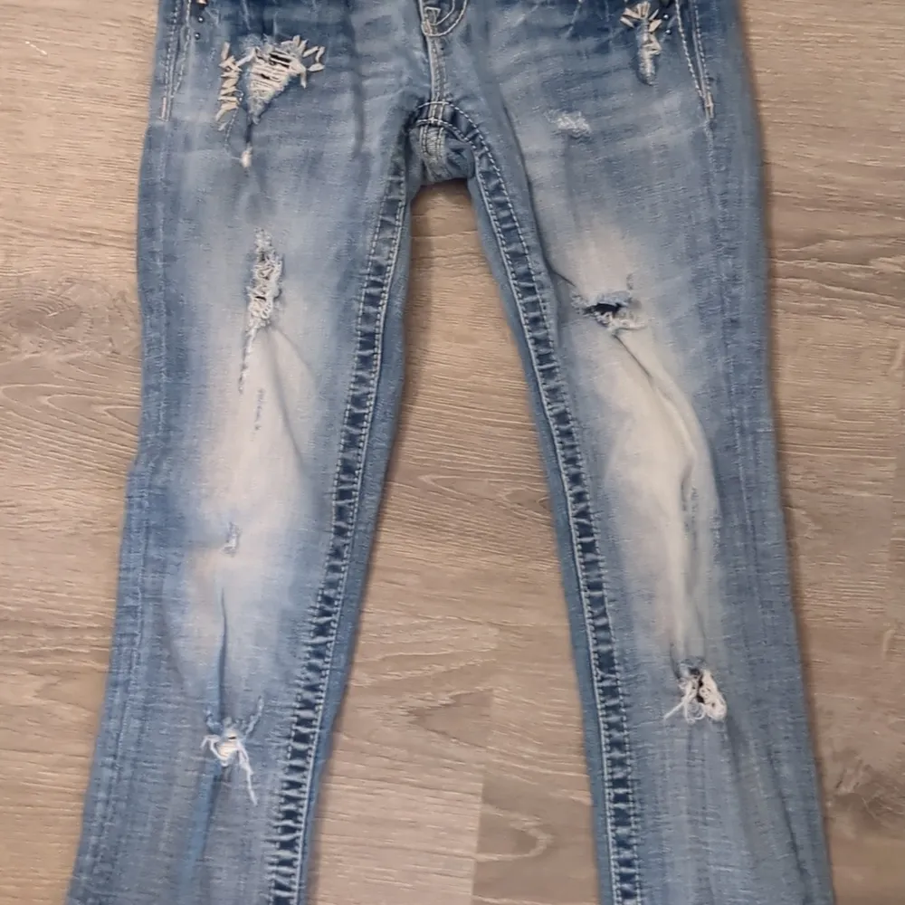 Miss me distressed cuffed Capri size 24 - Image 2