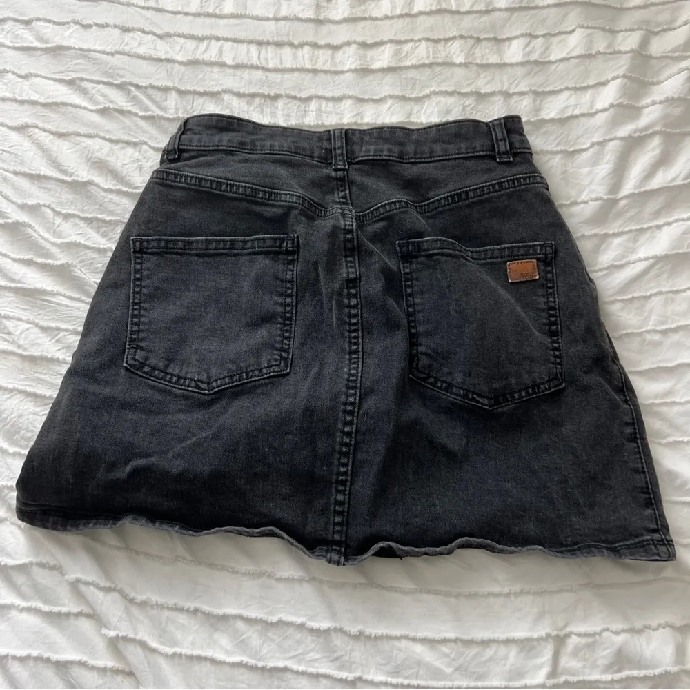 Roxy denim skirt 
-size small - Image 3