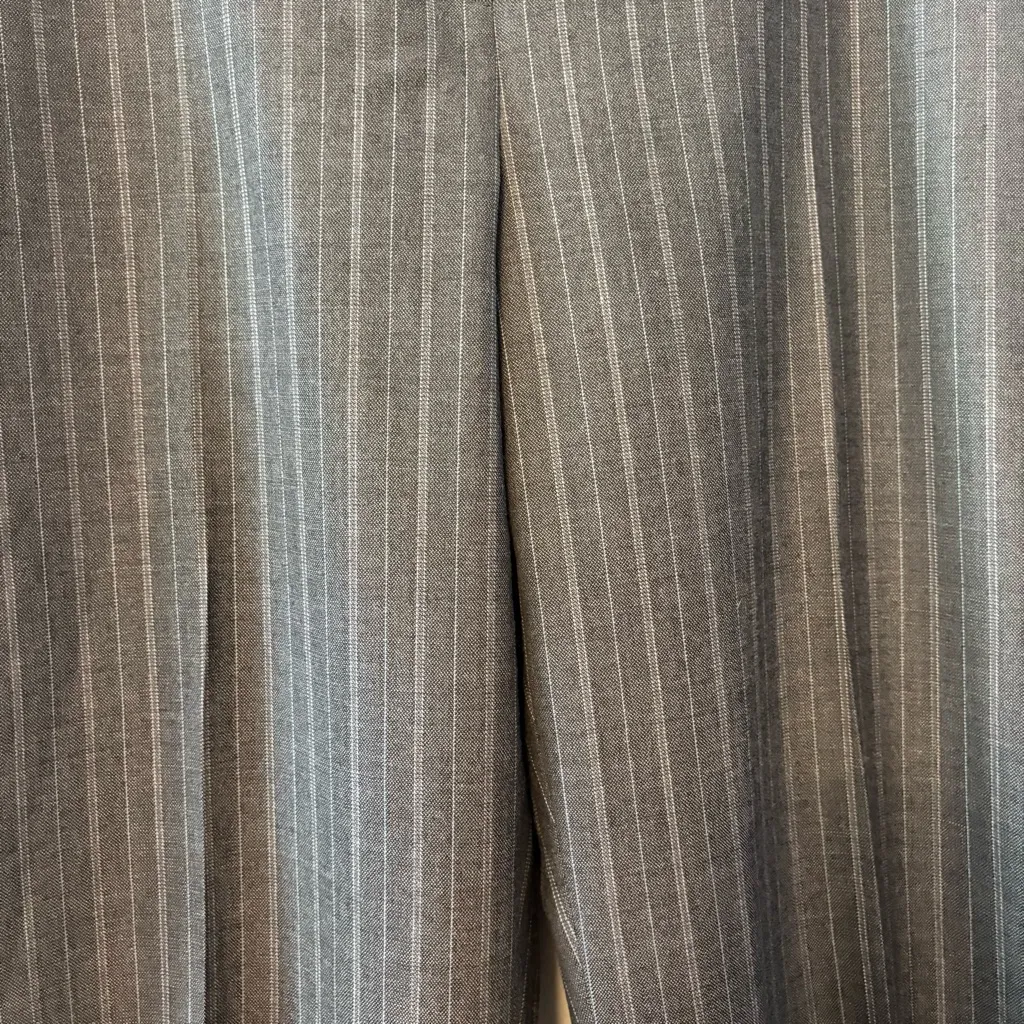 Pendleton 100% virgin wool gray white pinstripe dress pants size 18 - Image 4