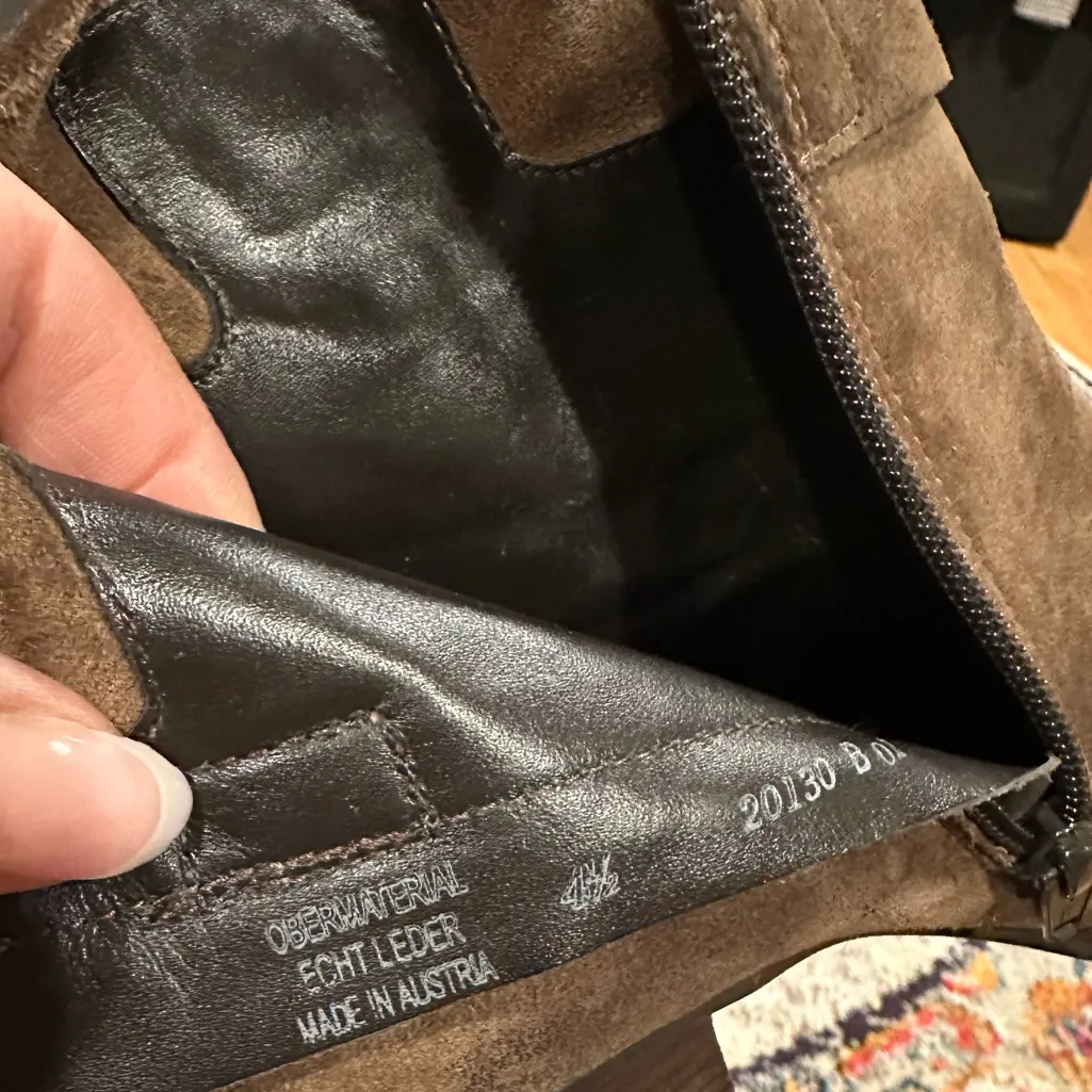 Paul Green Nubuck Suede Brown Sheridan ankle heeled western booties size 7 - Image 9