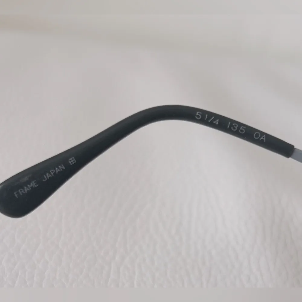 🆕 Retro Gray and Black Glasses - Image 6