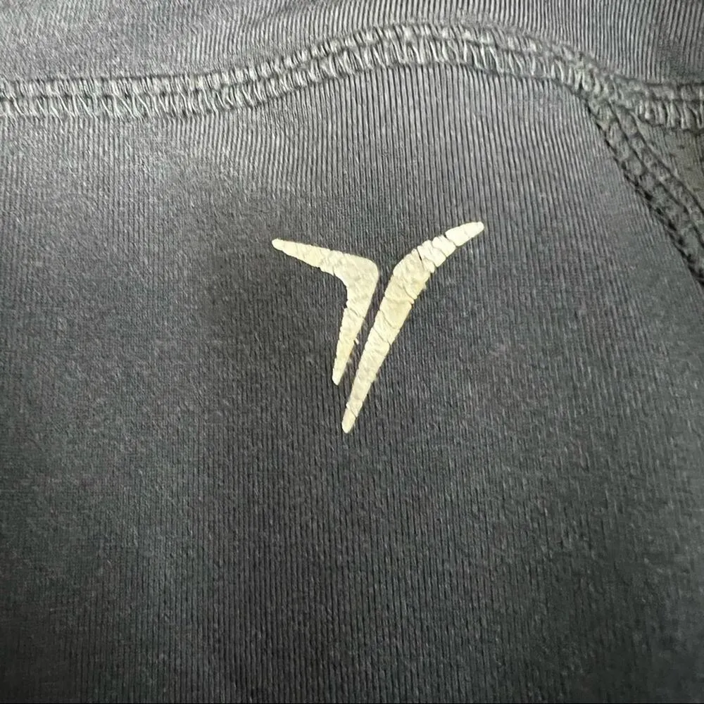 Old Navy Womens Athletic and Sporty Cropped Workout Capri Sz L - Image 3