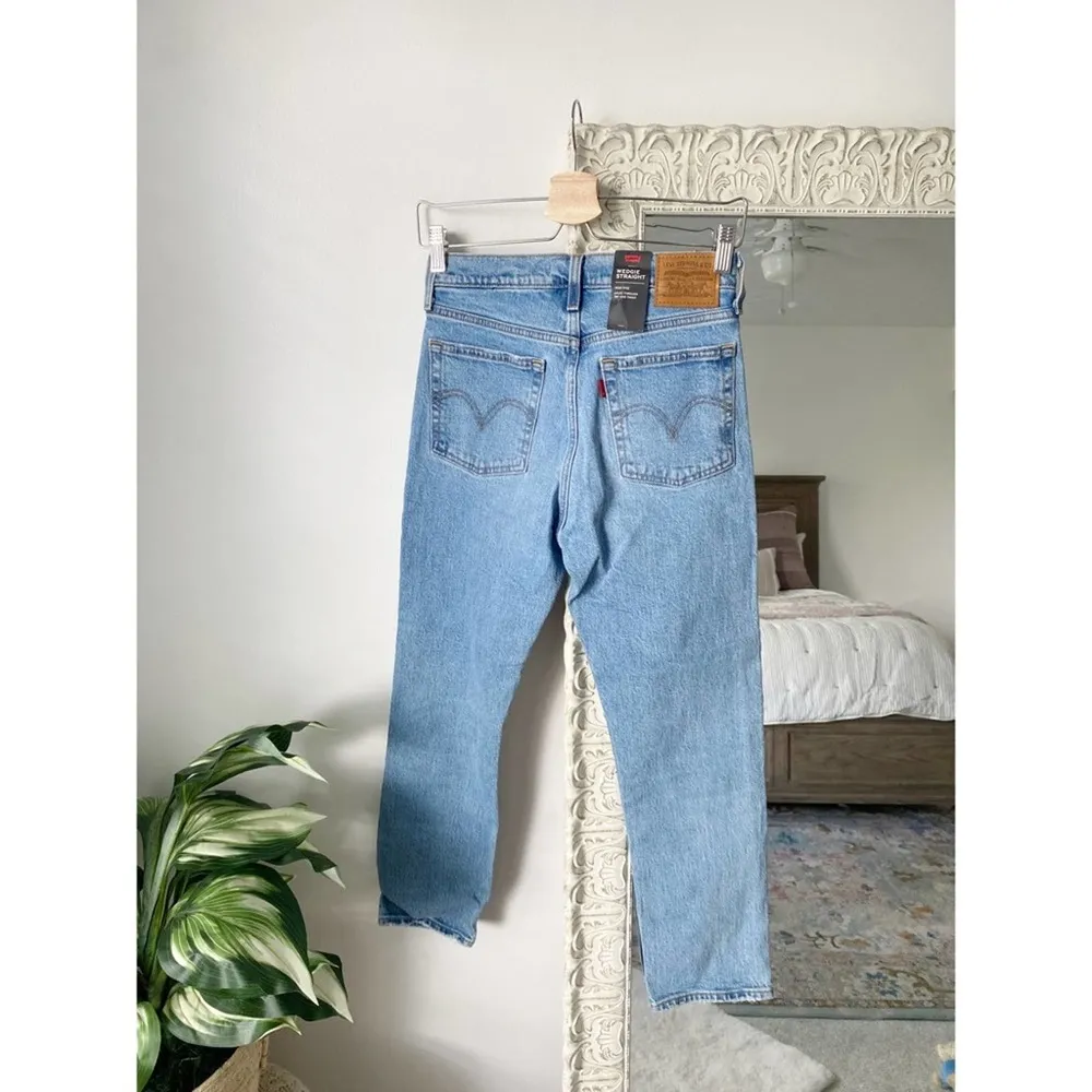 Levi’s Wedgie Straight Jeans - Image 5