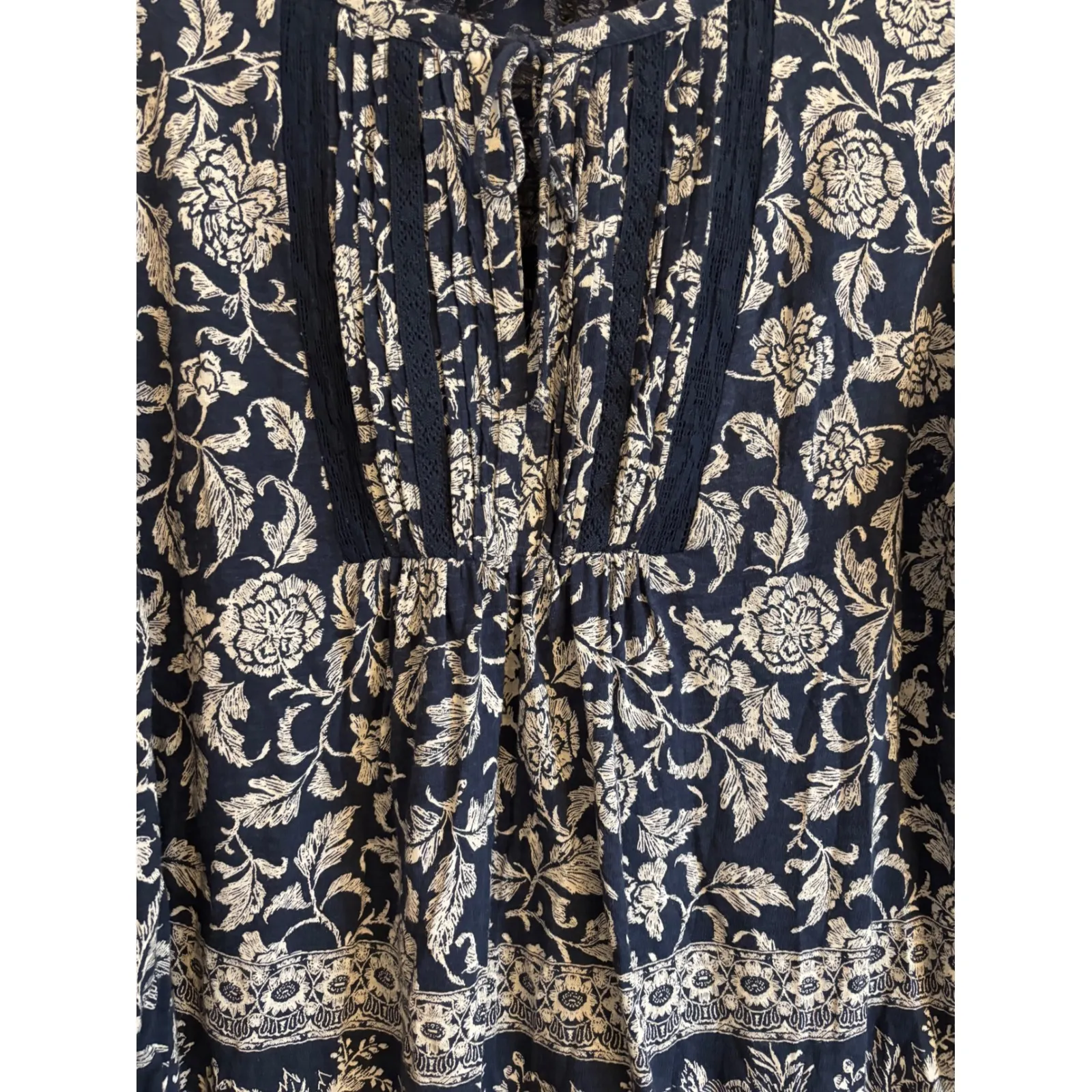 Lucky Brand Bohemian Floral Tunic Top – Size 1X – Navy & White – Flattering Fit - Image 5