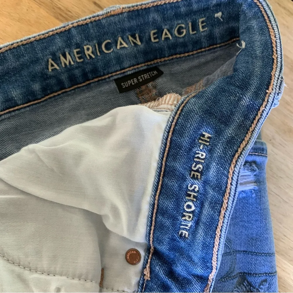 American Eagle Outfitters Hi-Rise Shortie Distressed 0 - Image 5
