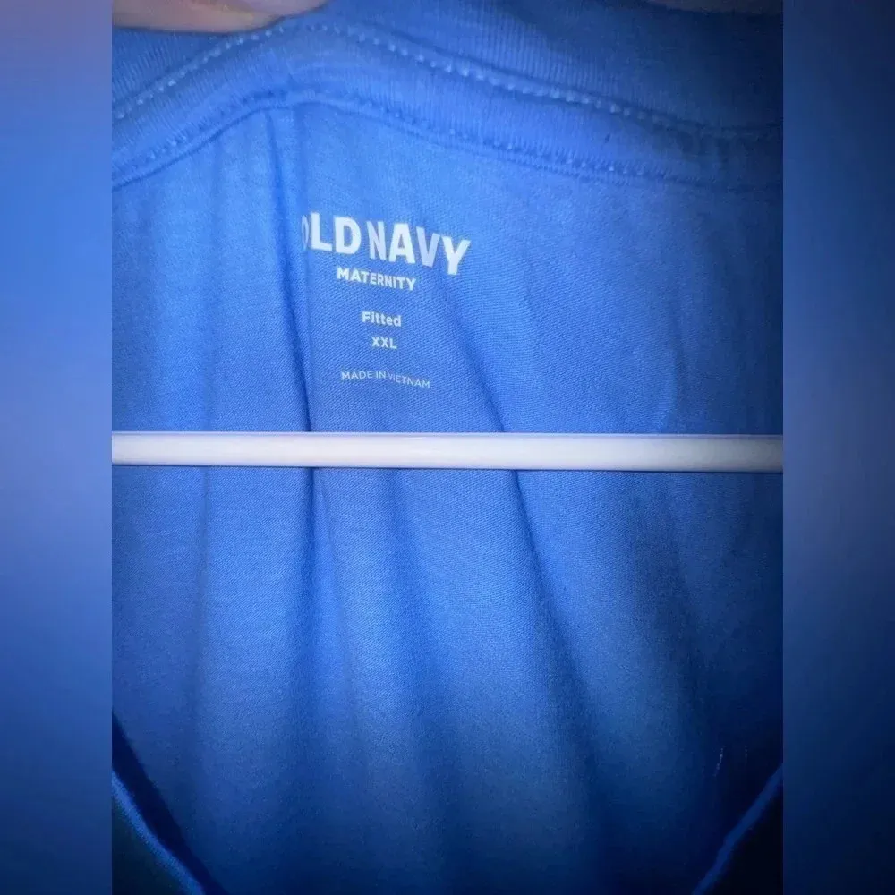 Old navy women’s Maternity EverWear slub Knitv-neck T-shirt‎ xxl plus baby NWT - Image 2