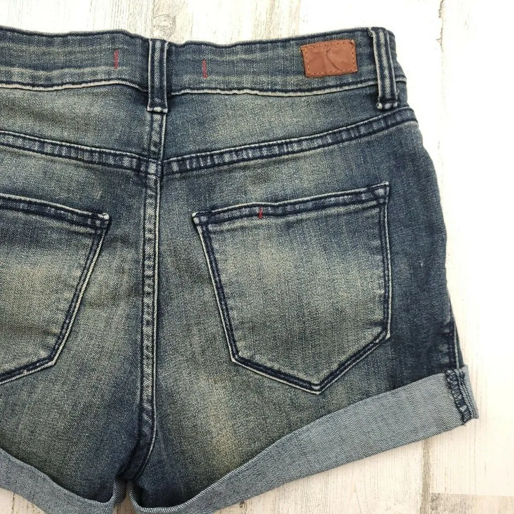 BDG Shortie Distressed Jean Shorts Women's Blue Roll-up Denim Size 27 EUC - Image 7