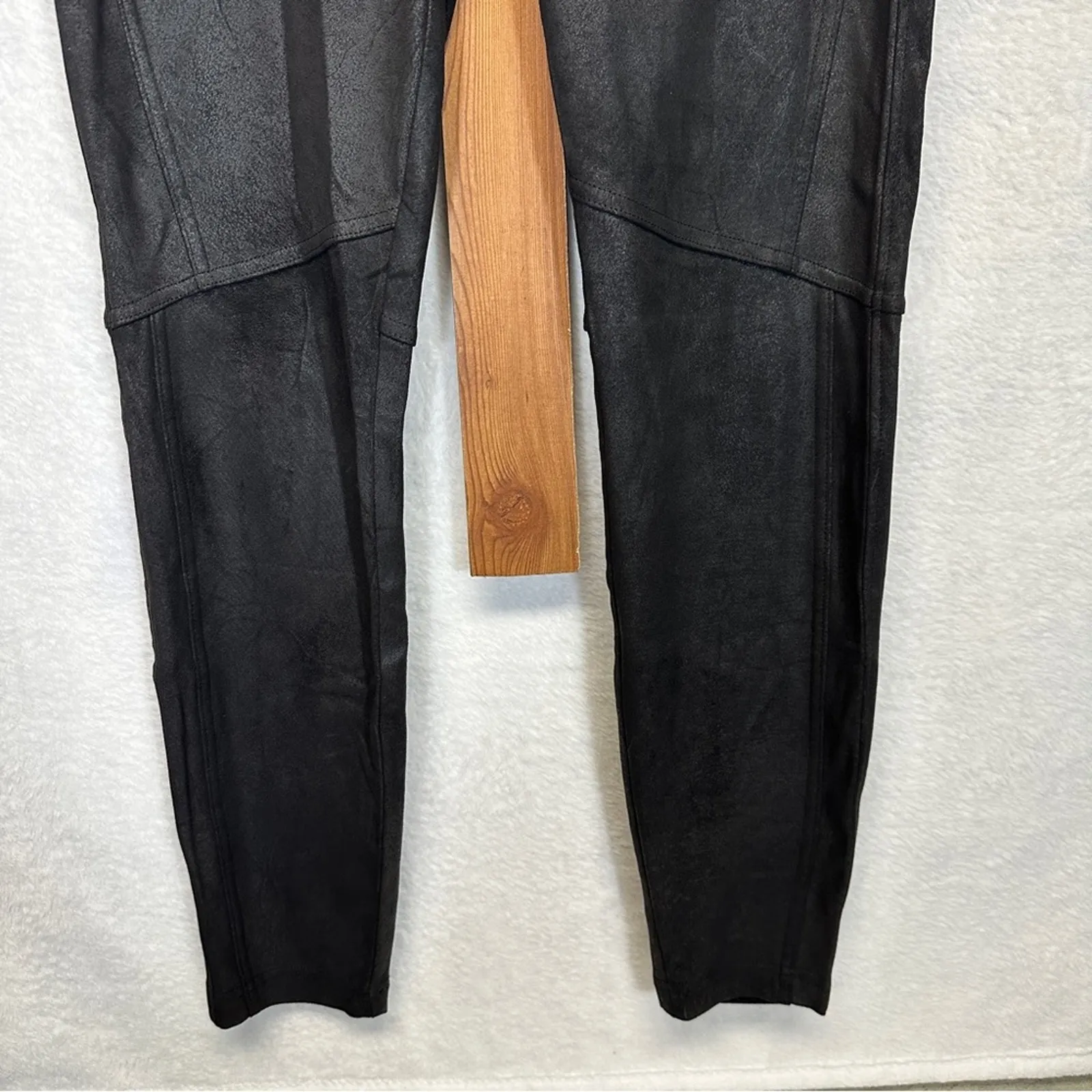 Free People Black Midnight Vegan Suede Skinny Pants Size‎ XS - Image 5