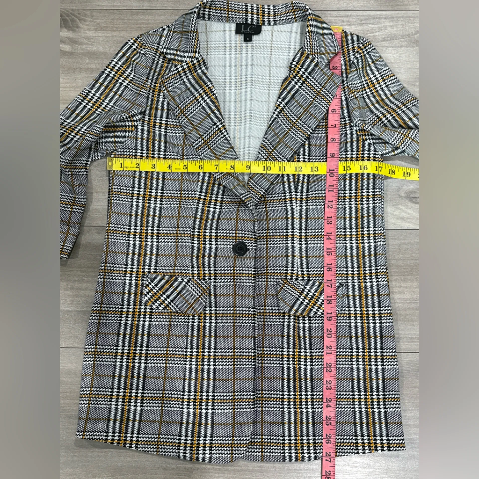 LC by Laura Cruz Women's Checkered Blazer - Image 3