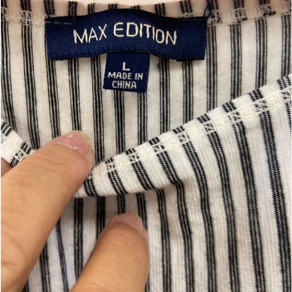 Max Edition striped women's blouse size Large w tie front - Image 3