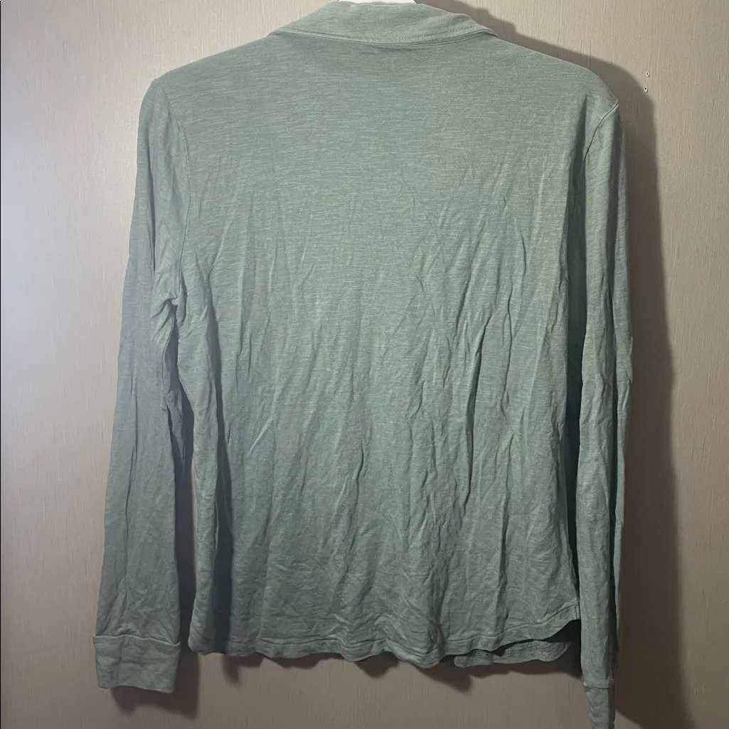 GAP women’s large Casual Sage green Button Down collar Shirt - Image 4