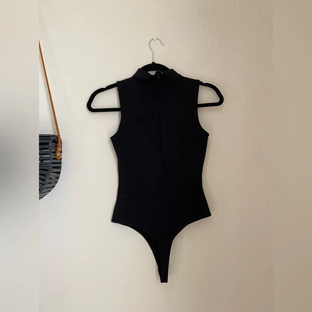 Lulu’s Black Choker Cut Out Bodysuit, Size Small - Image 3