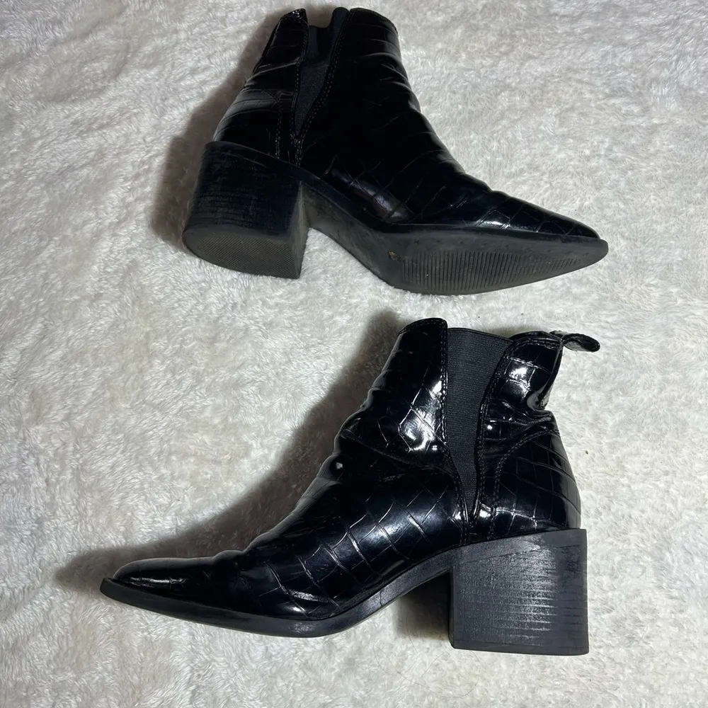 $120 Steve Madden Audience heeled ankle boots in black‎ croc size 8 - Image 2