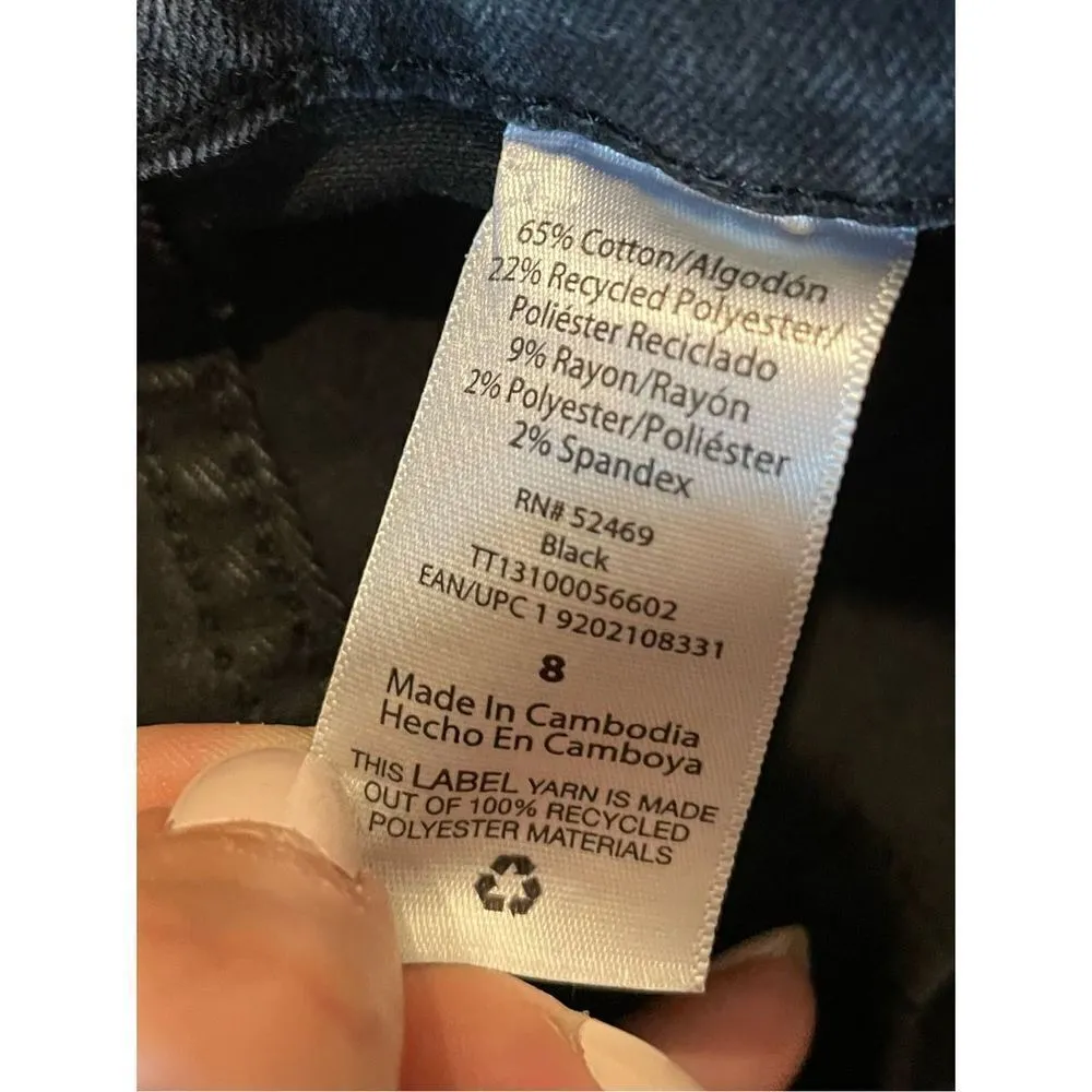 Time and tru black distressed Bermuda button fly shorts 8 Black - Image 8