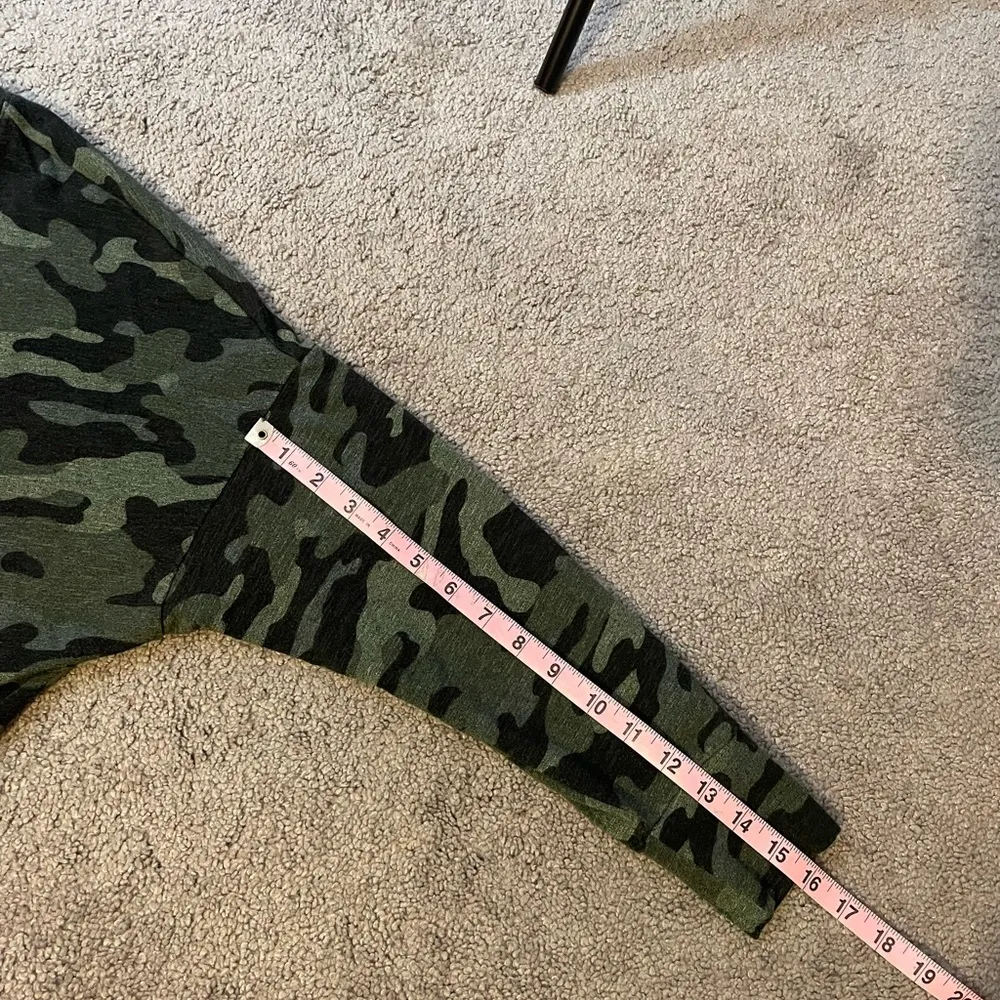 EXPRESS Camo Print Scoop Neck Cropped Long Sleeve Sweater- SEE MEASUREMENTS - Image 8