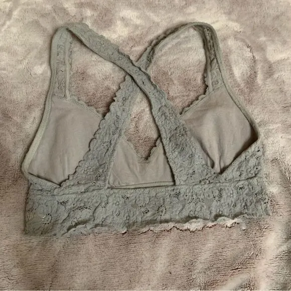 Aerie Women's Floral Lace‎ V-Neck Criss Cross Non-padded Bralette Gray - Size S - Image 2