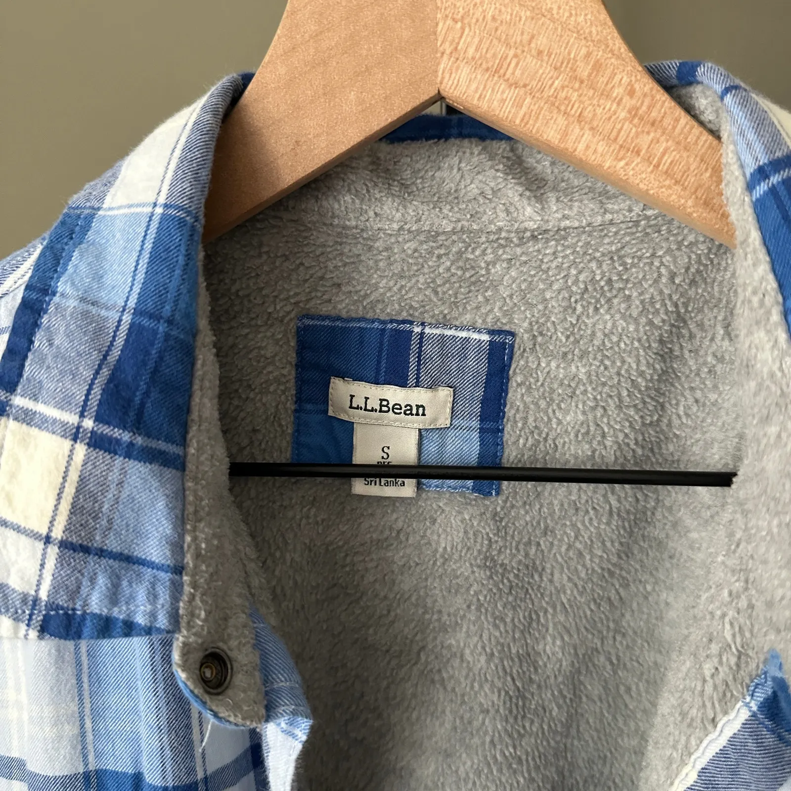 L.L. Bean Women’s Flannel Plaid Fleece Lined Shacket Small Blue - Image 6