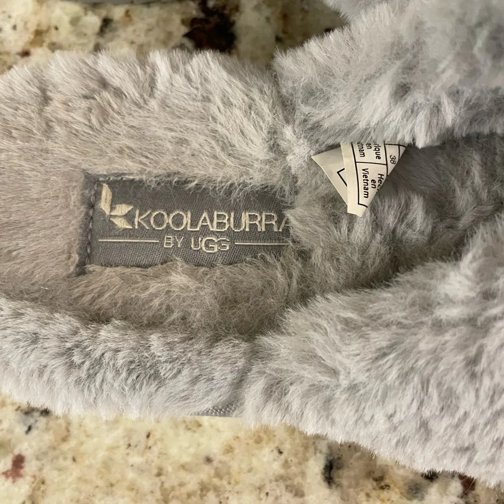 Koolaburra‎ by Ugg Slippers Size 7 - Image 2