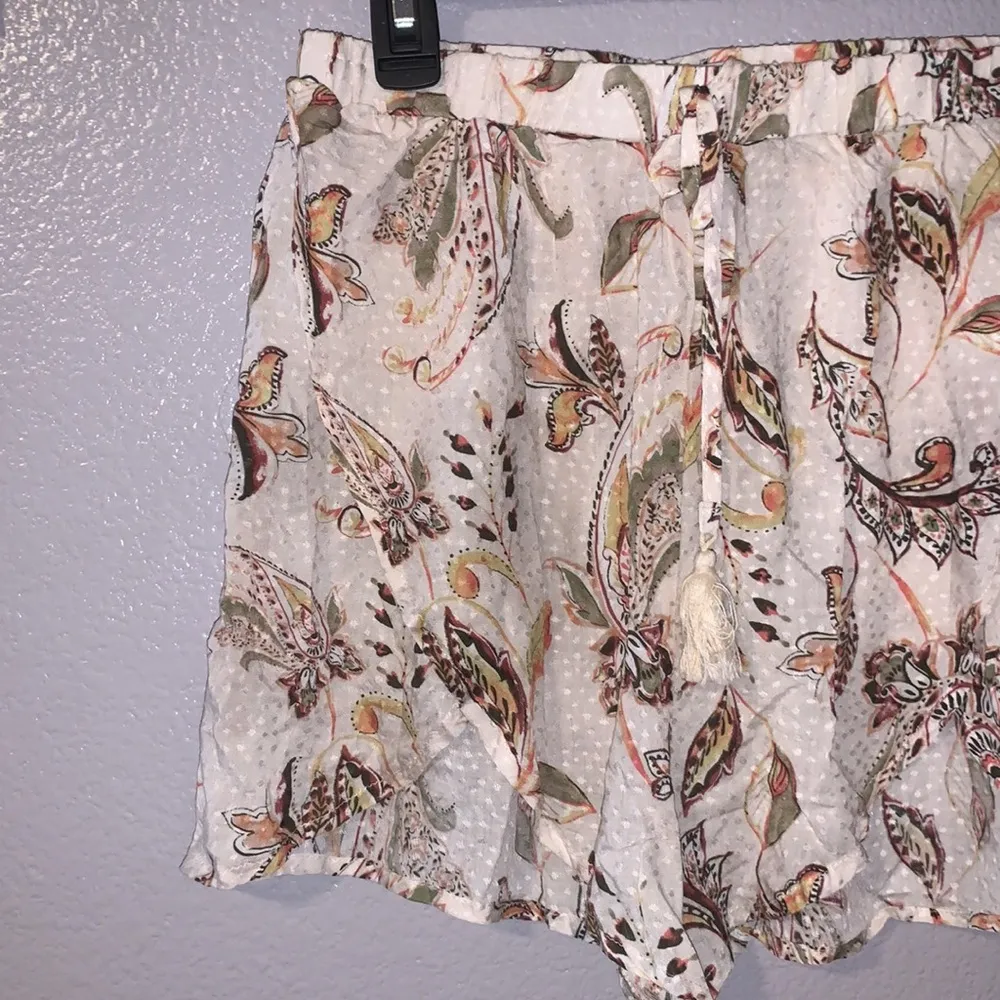 Cozy Casual boho lightweight open side shorts - Image 2