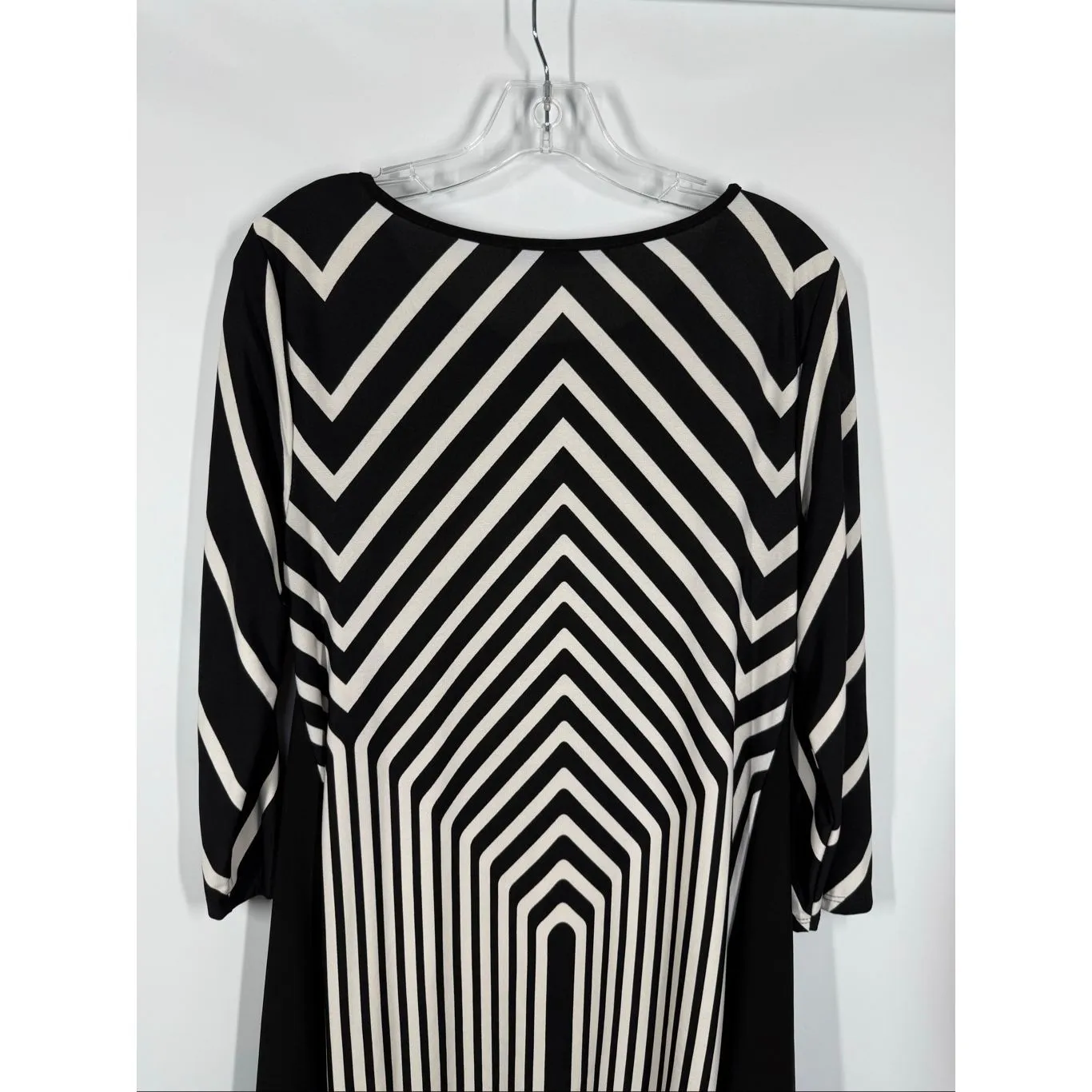 Coco Bianco  shark bite black white top size small - Image 5