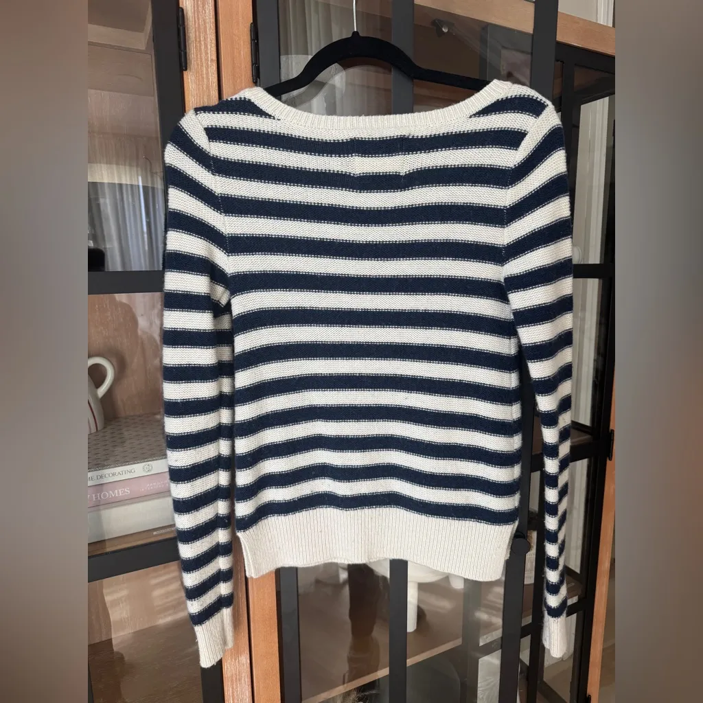 Vintage y2k American Eagle AE sweater navy striped wool v crew knit preppy 2010 - Image 2