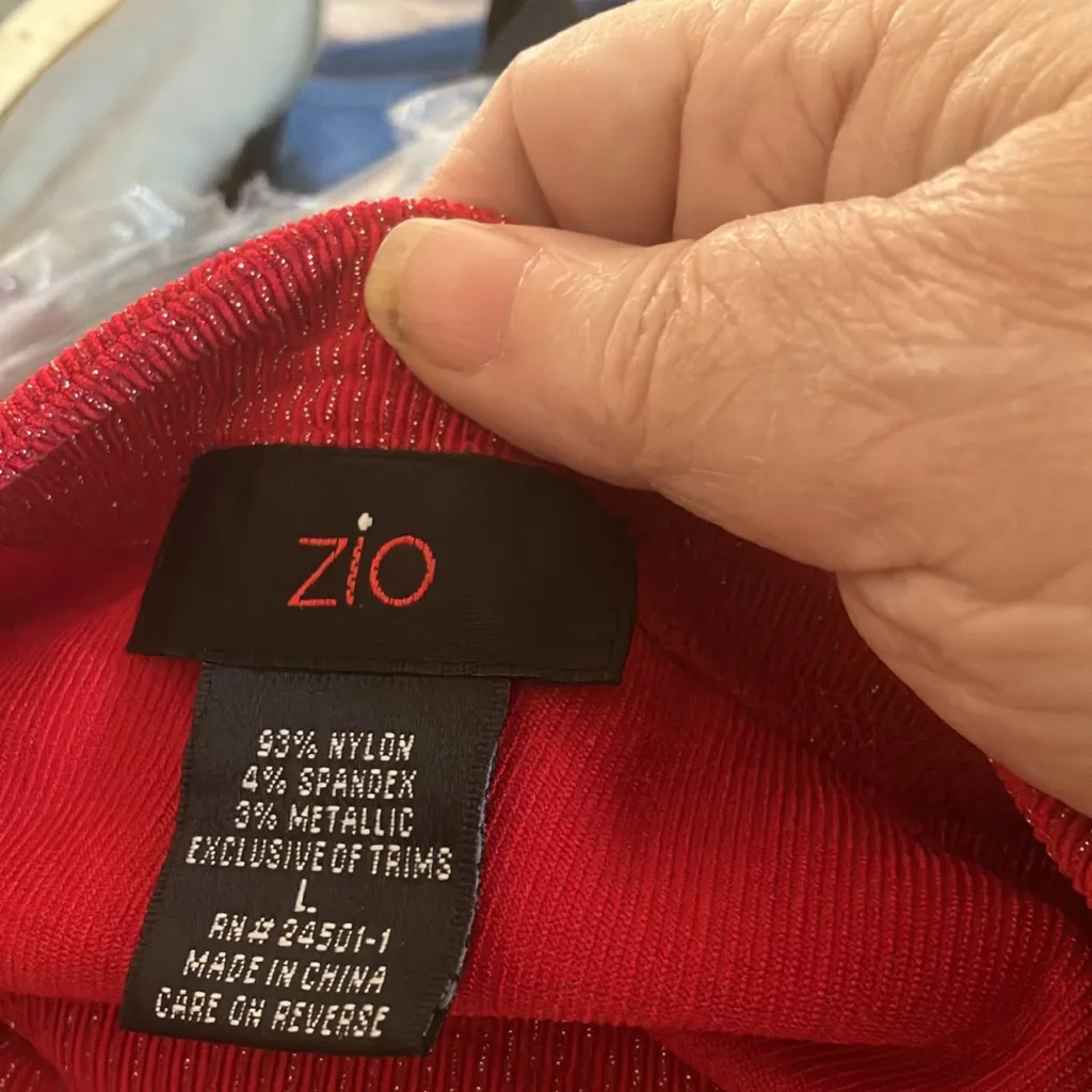 FINAL MARKDOWN ZIO Red Sequin Women's Top large NWT - Image 5