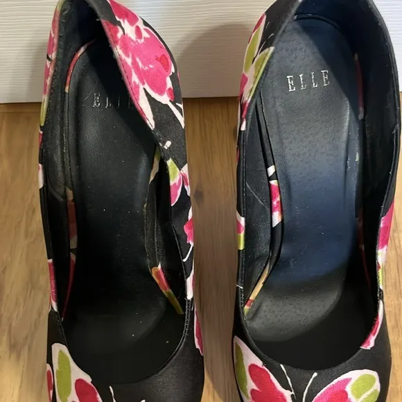 ELLE Jessica butterfly platform wedged pumps - Image 3