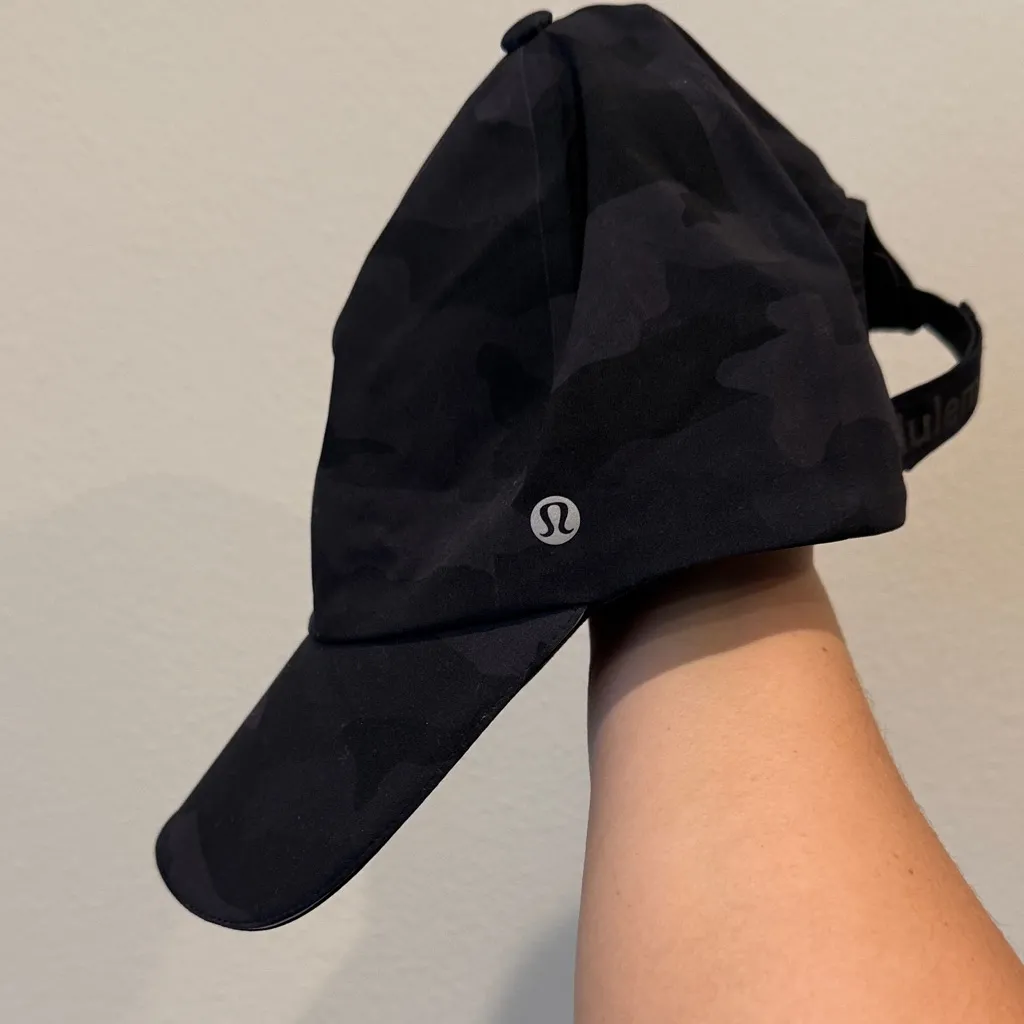 Lululemon athletica Fast and Free Running Hat Black Gray Camo One Size - Image 2