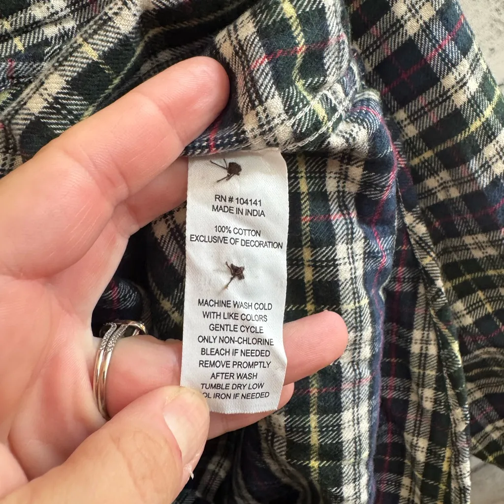 NWT! Women’s Alpine Design multi colored plaid button down flannel shirt, Small - Image 4