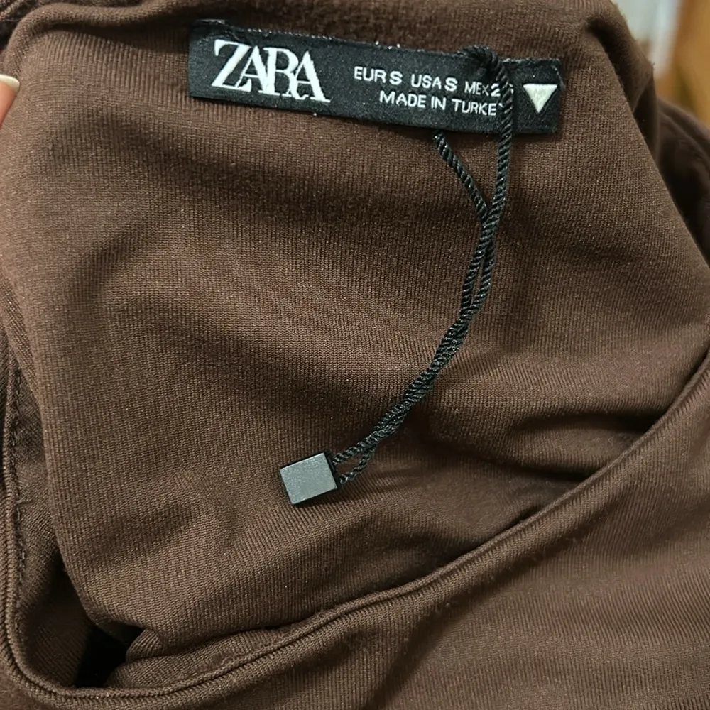 ZARA  High Neck Fitted Stretchy Sleeveless Bodysuit Size Small - Image 5