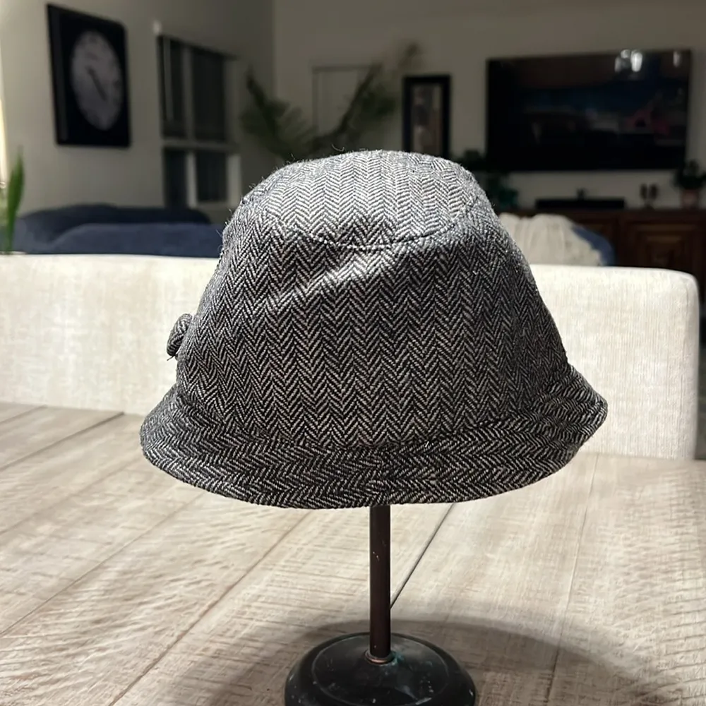 Coldwater Creek women’s chevron tweed black and gray hat. Sherlock Holmes style - Image 3