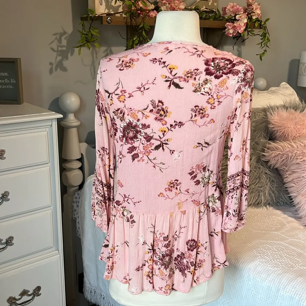 Miami Gauzy Floral Flowy Pink Top 3/4 Sleeve Size undefined - Image 7