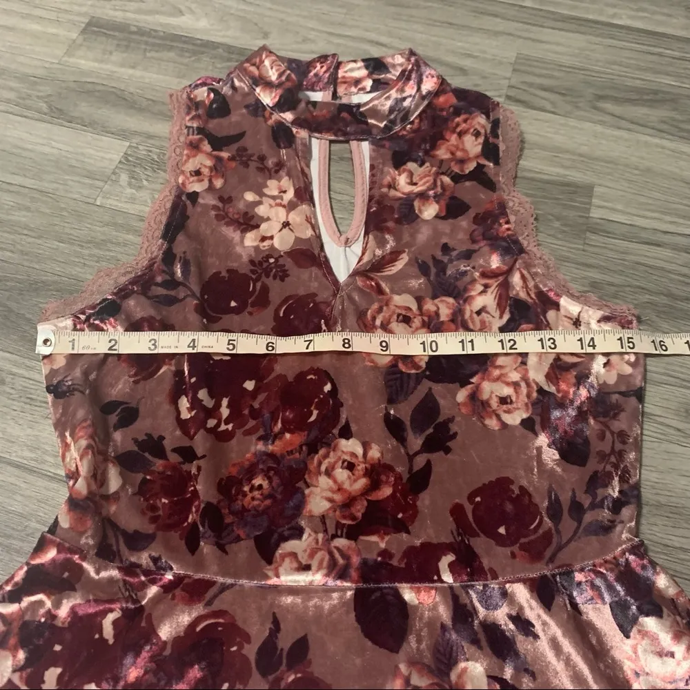 Coco + Jaimeson Pink Velvet Floral High Neck Midi Dress; Medium Women’s - Image 5