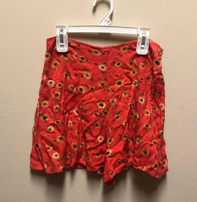 UO Sunflower Shorts - Image 2