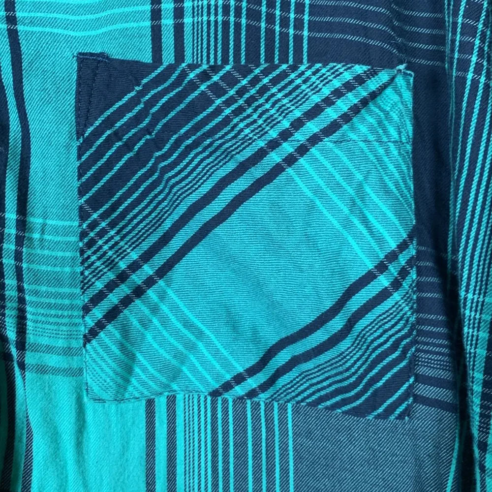 EVRI Teal Navy Blue Long Sleeve Button Down Blouse Size 2X EUC #DS - Image 3