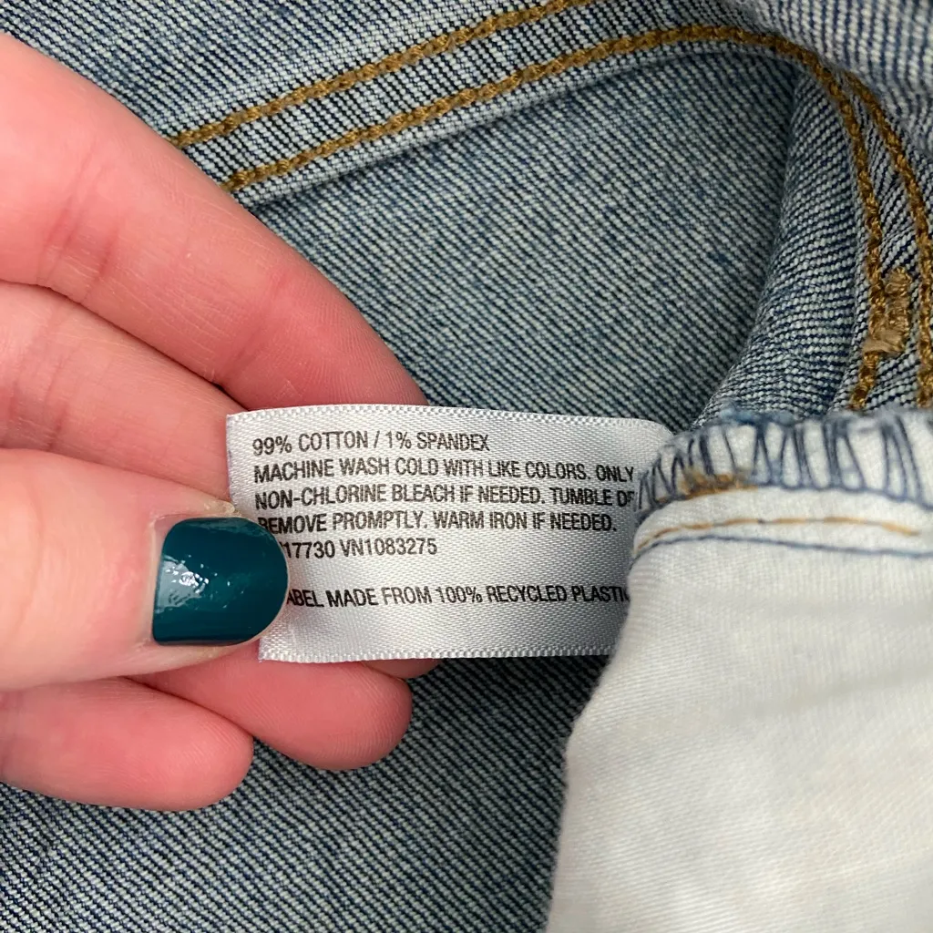 EUC Universal Thread women’s medium wash seam ripped‎ vintage straight jeans 6 - Image 7