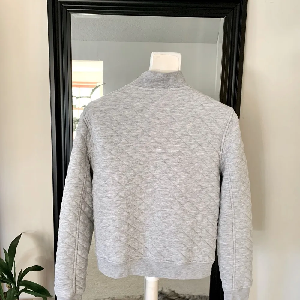 GAP Gray Quilted Jacket - Image 3