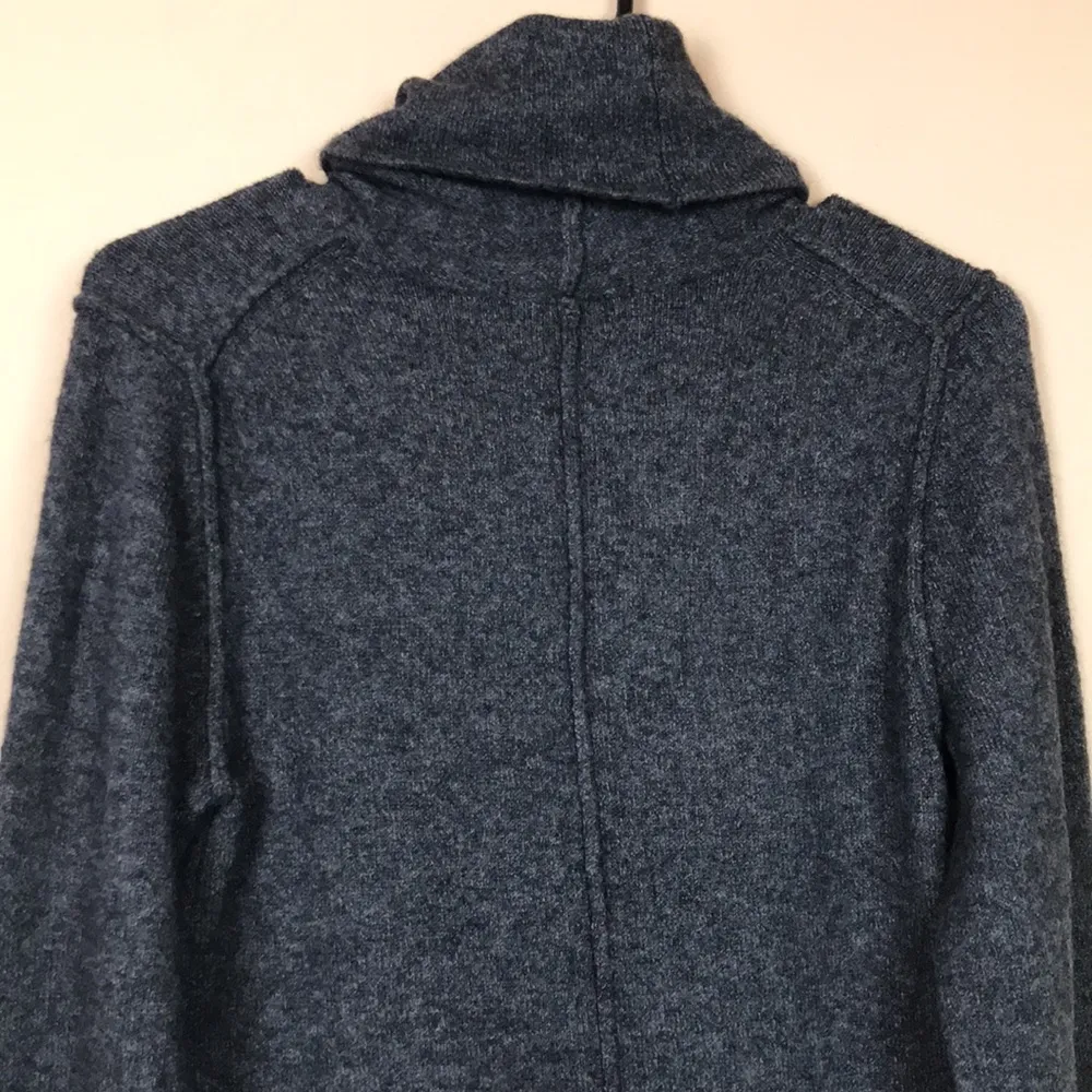 GAP Women’s Wool Blend Knit Charcoal Gray Turtle Neck Sweater - Image 7