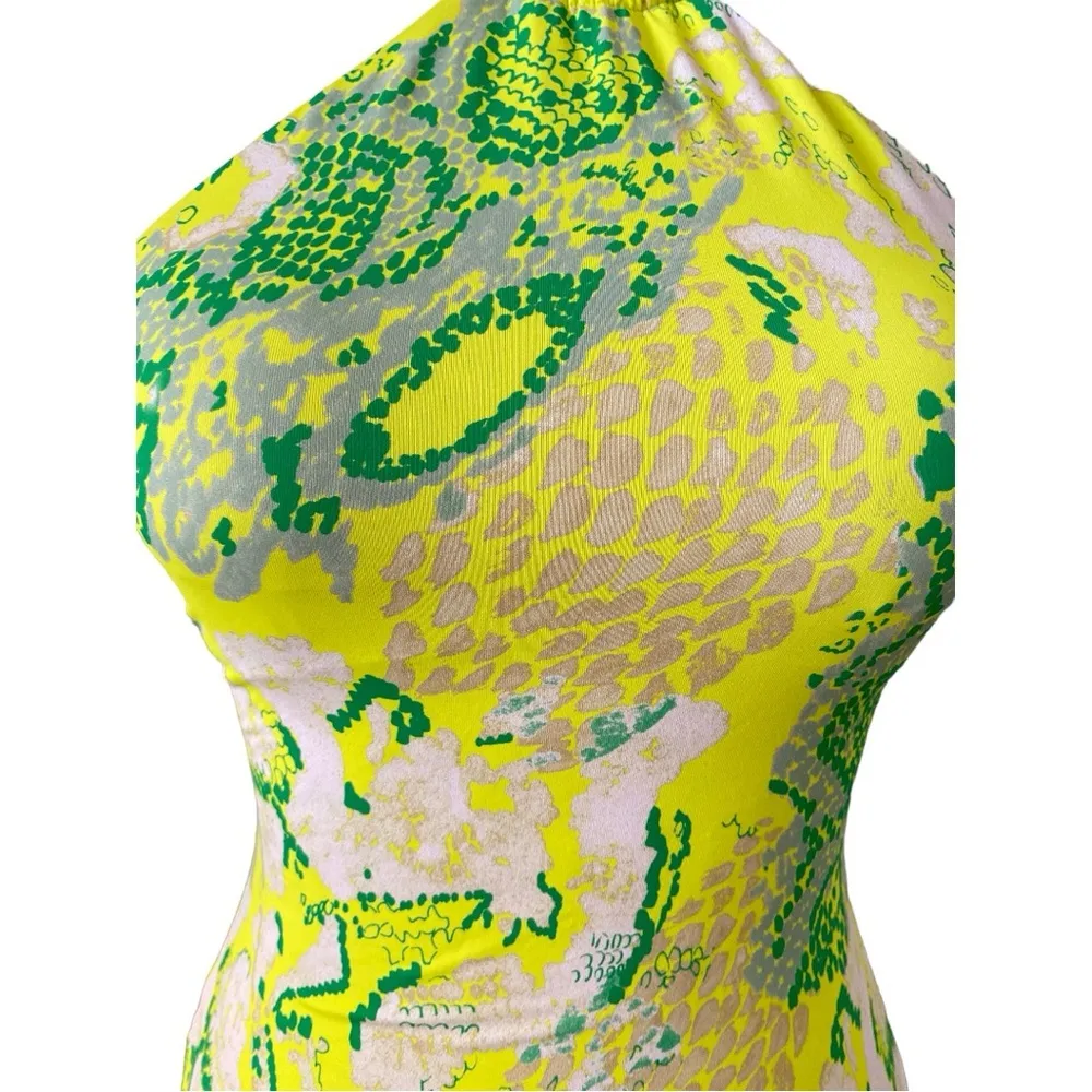 Diane Halter Neck One-Piece
Swimsuit Sz S - Image 6