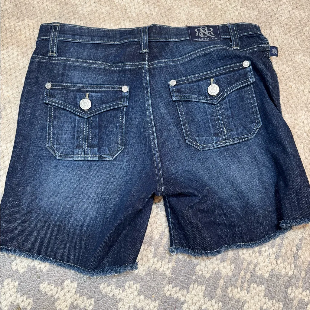 Rock & Republic Y2K cut off Blue Jean Shorts with Frayed Hem - Image 5