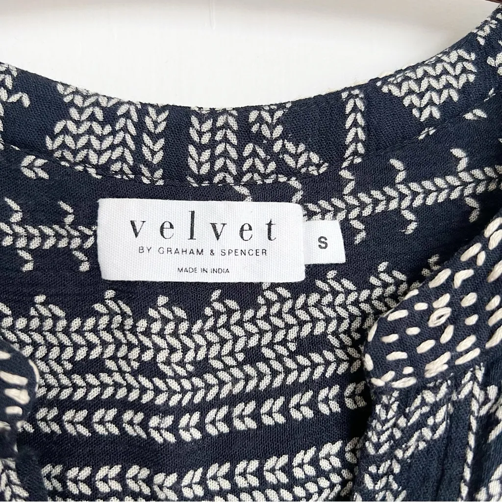 Velvet by Graham & Spencer • African Print Tunic Blouse black white embroidered - Image 4