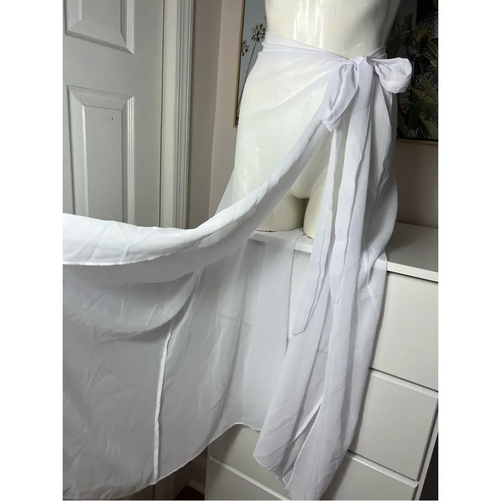 Sheer White Cover Up Sarong Adjustable Tie Skirt Size Medium - Image 4